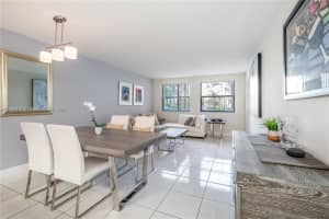 8100 Geneva Ct, Doral, FL 33166, Sold 03/29/22