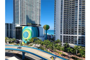 1825 S Ocean Dr PH 1, Hallandale Beach, FL 33009, Sold 03/14/22