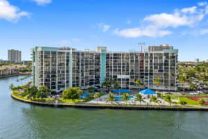 200 Leslie Dr, Hallandale Beach, FL 33009, Sold 02/10/22