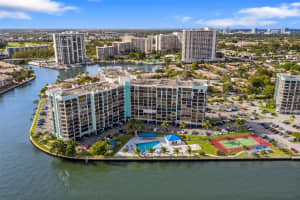 200 Leslie Dr, Hallandale Beach, FL 33009, Sold 02/10/22