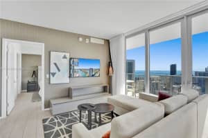 4010 S Ocean Dr, Hollywood, FL 33019, Sold 03/02/22