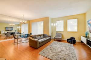 8964 W Flagler St, Miami, FL 33174, Sold 02/18/22