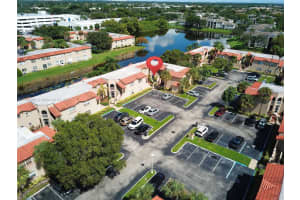 401 SW 86th Ave, Pembroke Pines, FL 33025, Sold 03/08/22