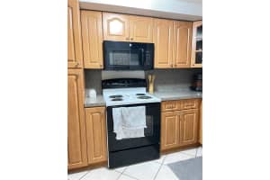 9353 Fontainebleau Blvd APT A216, Miami, FL 33172, Sold 02/15/22