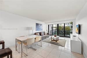 5225 Collins Ave, Miami, FL 33140, Sold 04/21/22