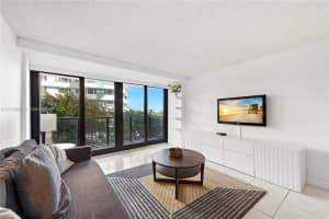 5225 Collins Ave, Miami, FL 33140, Sold 04/21/22