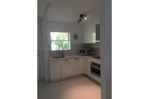 61 Collins Ave, Miami Beach, FL 33139, Sold 03/11/22