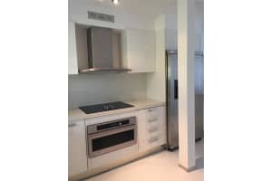 61 Collins Ave, Miami Beach, FL 33139, Sold 03/11/22