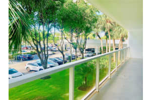 3701 N Country Club Dr, Aventura, FL 33180, Sold 02/15/22