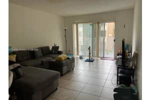 5221 Geneva Ct, Doral, FL 33166, Sold 02/18/22