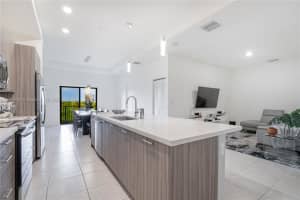 8055 NW 104th Ave, Doral, FL 33178, Sold 03/30/22