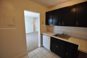 488 NW 165th St, Miami, FL 33169, Sold 05/09/22