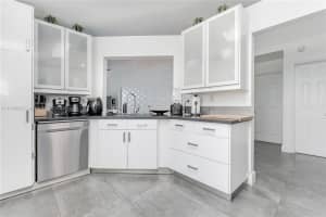 16418 Sapphire Bend, Weston, FL 33331, Sold 02/21/22