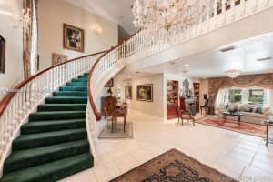 8320 NW 157th Terrace, Hialeah, FL 33016, Sold 03/29/22