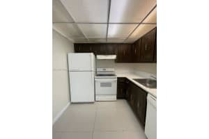 492 NW 165th St, Miami, FL 33169, Sold 03/16/22