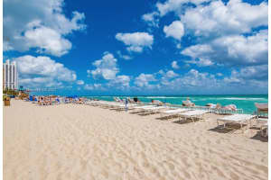 17315 Collins Ave, Sunny Isles Beach, FL 33160, Sold 04/08/22
