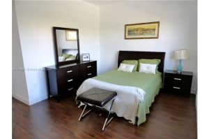 2753 NE 184th Way, Aventura, FL 33160, Sold 04/26/22