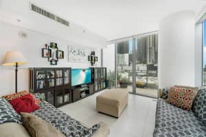 92 SW 3rd St, Miami, FL 33130, Sold 02/07/22