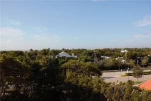 210 Seaview Dr, Key Biscayne, FL 33149, Sold 03/04/22