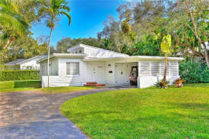 7895 SW 52nd Ct, Miami, FL 33143, Sold 03/23/22