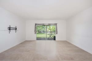 8511 Old Country Manor APT 408, Davie, FL 33328, Sold 03/29/22