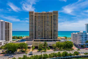2555 Collins Ave, Miami, FL 33140, Sold 02/22/22