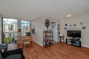 17050 N Bay Rd, Sunny Isles Beach, FL 33160, Sold 04/22/22