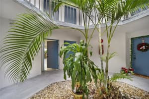 9441 Fontainebleau Blvd, Miami, FL 33172, Sold 02/08/22