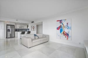 2555 Collins Ave, Miami Beach, FL 33140, Sold 03/30/22