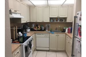 7010 NW 186th St, Hialeah, FL 33015, Sold 02/14/22