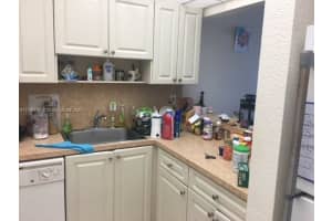 7010 NW 186th St, Hialeah, FL 33015, Sold 02/14/22