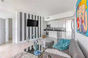 92 SW 3rd St, Miami, FL 33130, Sold 03/07/22