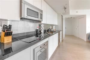 92 SW 3rd St, Miami, FL 33130, Sold 03/07/22
