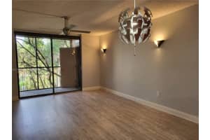 8635 NW 8th St, Miami, FL 33126, Sold 02/11/22