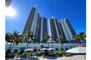 19111 Collins Ave APT 2706, Sunny Isles Beach, FL 33160, Sold 03/07/22