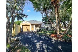 10301 SW 207th St, Cutler Bay, FL 33189, Sold 03/05/22