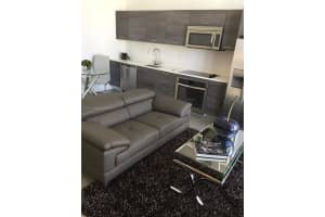 151 SE 1st St, Miami, FL 33131, Sold 05/06/22