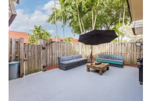 9956 NW 6th Pl, Plantation, FL 33324, Sold 02/25/22
