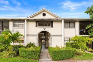 935 NE 199th St, Miami, FL 33179, Sold 02/18/22