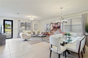 8800 NW 98th Ct, Doral, FL 33178, Sold 04/07/22