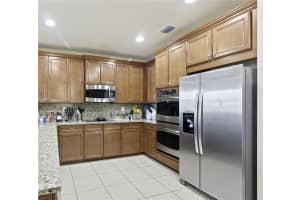 8800 NW 98th Ct, Doral, FL 33178, Sold 04/07/22