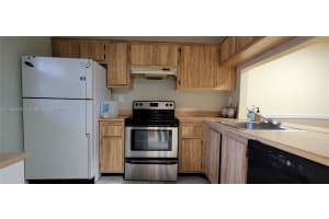 15710 E Waterside Cir, Sunrise, FL 33326, Sold 02/28/22