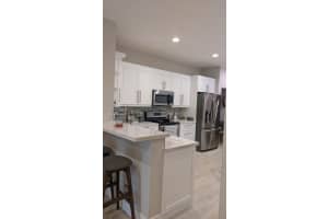 3820 Tree Top Dr, Weston, FL 33332, Sold 02/22/22