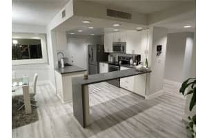 800 NE 195th St, Miami, FL 33179, Sold 04/14/22