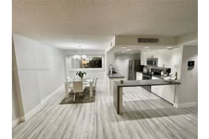 800 NE 195th St, Miami, FL 33179, Sold 04/14/22