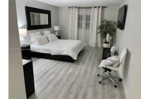 800 NE 195th St, Miami, FL 33179, Sold 04/14/22