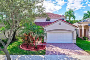 801 Tanglewood Cir, Weston, FL 33327, Sold 02/15/22