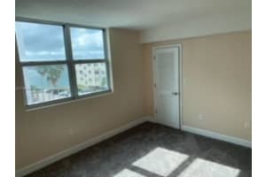 7501 E Treasure Dr #4r, North Bay Village, FL 33141, Sold 03/11/22