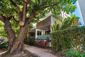 350 Meridian Ave, Miami Beach, FL 33139, Sold 02/15/22