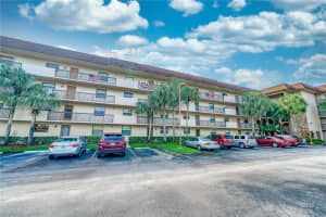 4975 E Sabal Palm Blvd, Tamarac, FL 33319, Sold 05/06/22
